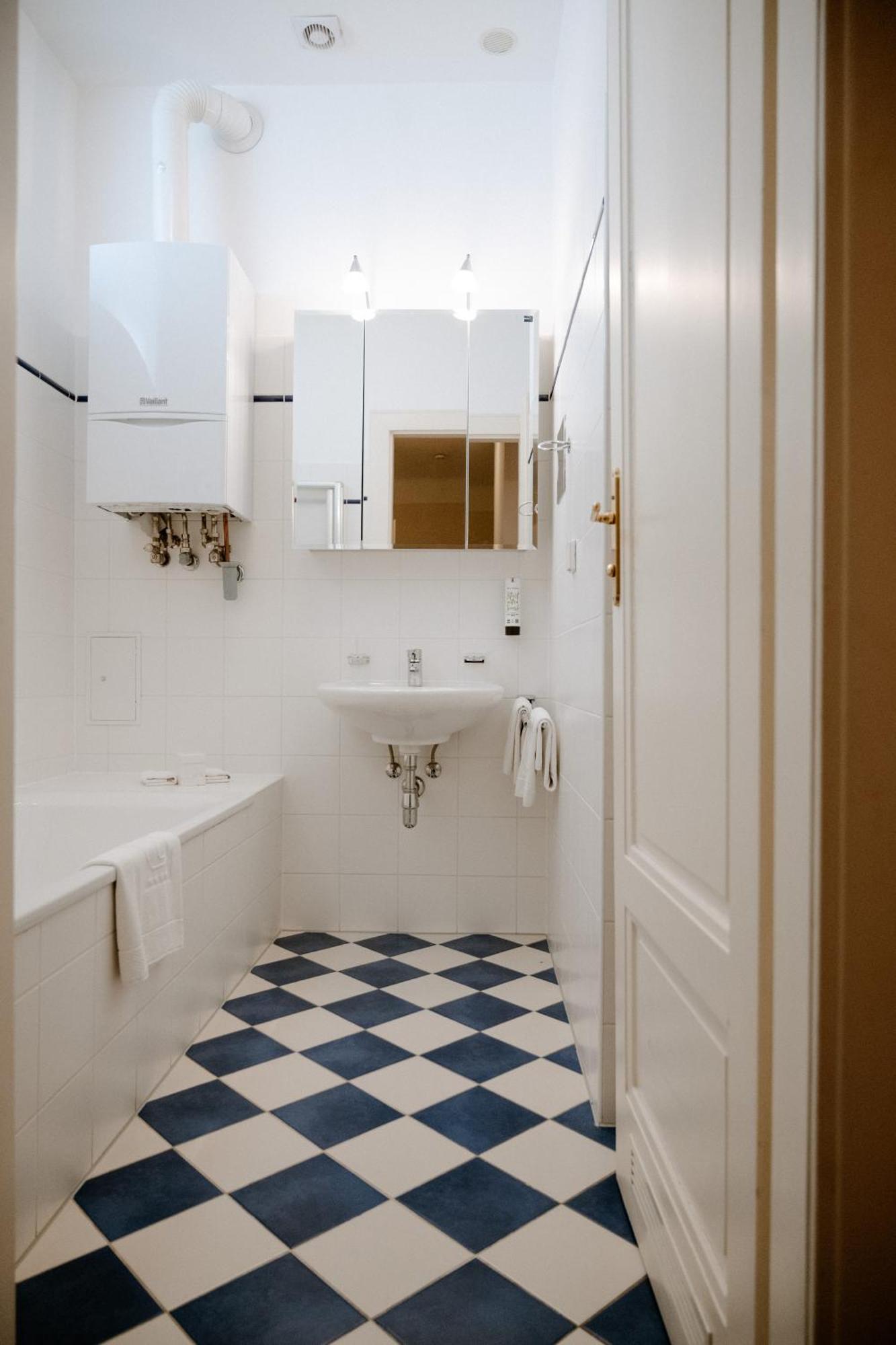 City Apartment,1722886250:JPEG